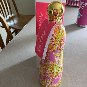 NWT  Lilly Pulitzer Squeeze the Day water bottle
